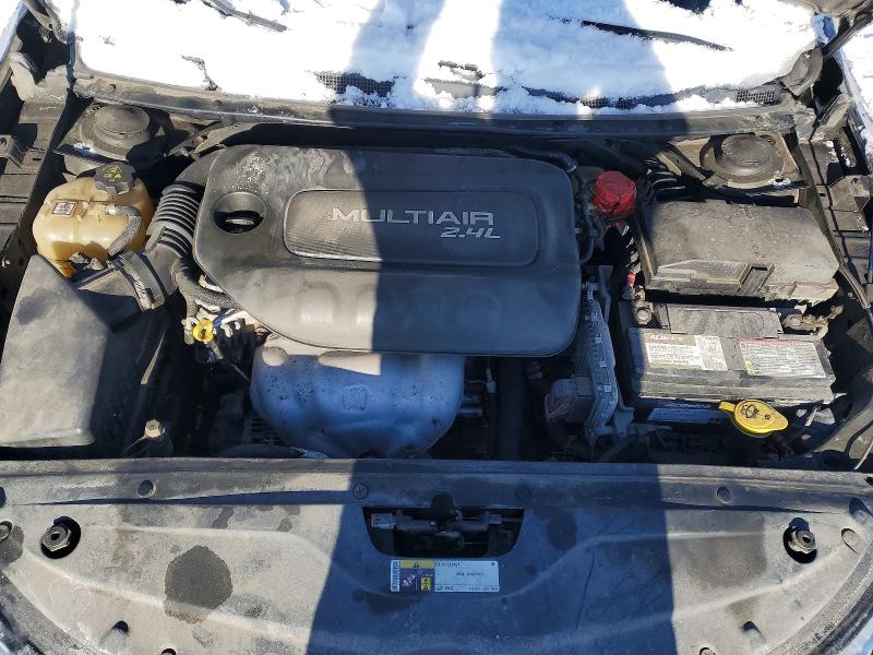 77016825 :رقم المزاد ، 1C3CCCCB9FN726698 vin ، 2015 Chrysler 200 مزاد بيع