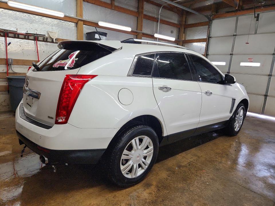 76047525 :رقم المزاد ، 3GYFNBE3XFS525699 vin ، 2015 Cadillac Srx مزاد بيع
