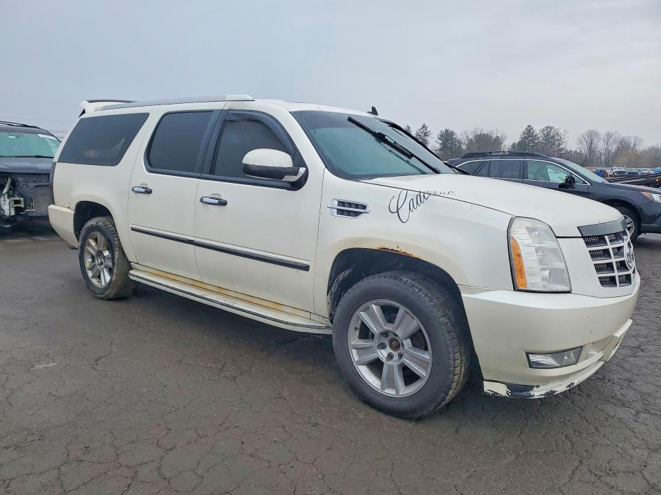 78223535 :رقم المزاد ، 1GYS4HEF0BR101430 vin ، 2011 Cadillac Escalade مزاد بيع
