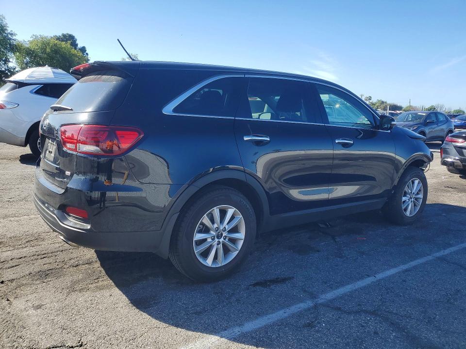 76812135 :رقم المزاد ، 5XYPG4A32KG511653 vin ، 2019 Kia Sorento مزاد بيع