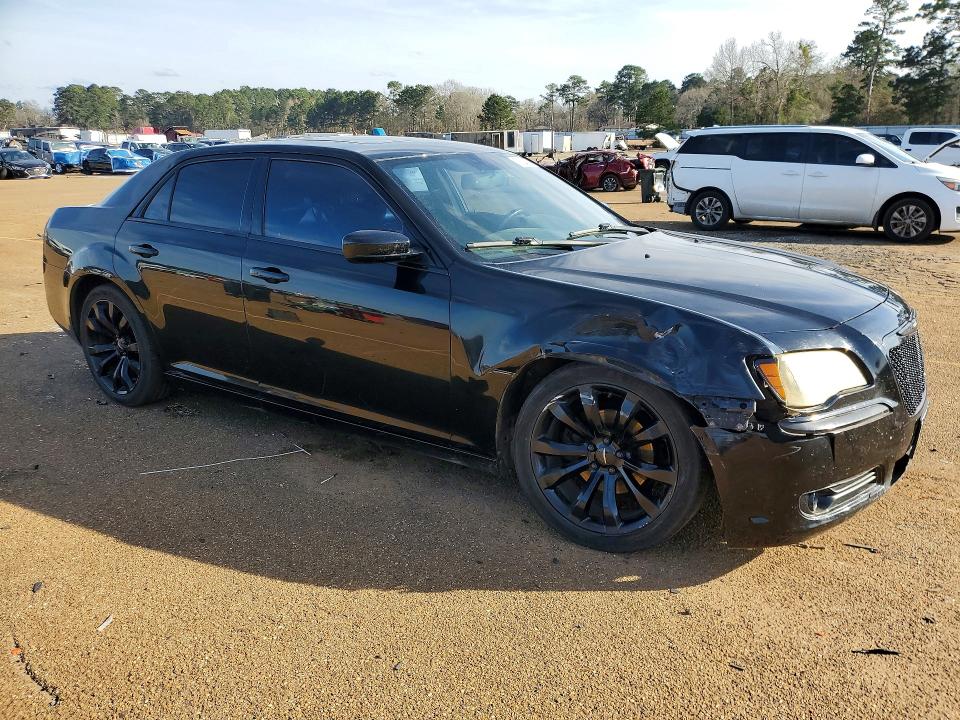 Продаж на аукціоні авто 2014 Chrysler 300, vin: 2C3CCABG8EH340301, номер лоту: 77551125