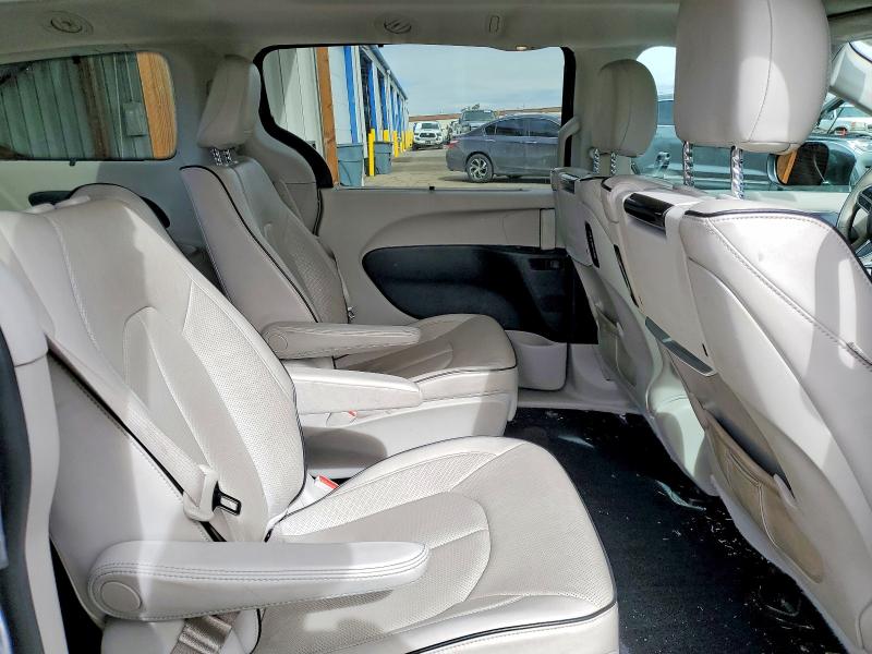 78136145 :رقم المزاد ، 2C4RC1N79HR693937 vin ، 2017 Chrysler Pacifica مزاد بيع