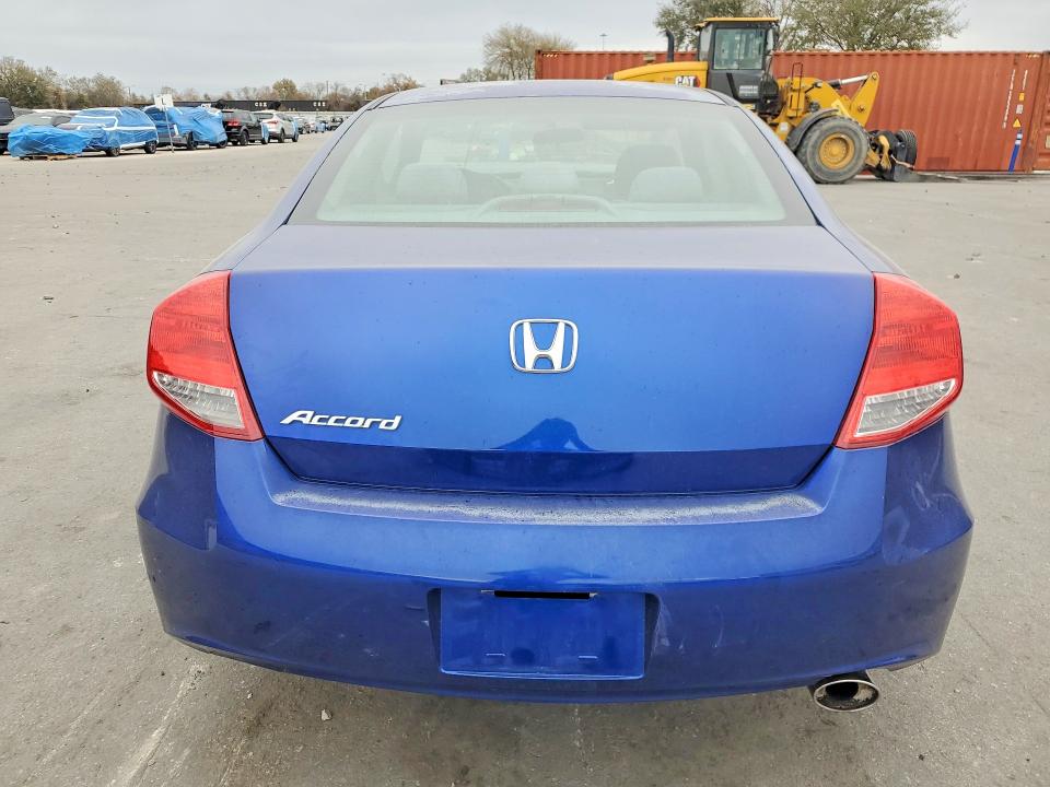 Продажа на аукционе авто 2011 Honda Accord, vin: 1HGCS1B36BA015234, номер лота: 76851385