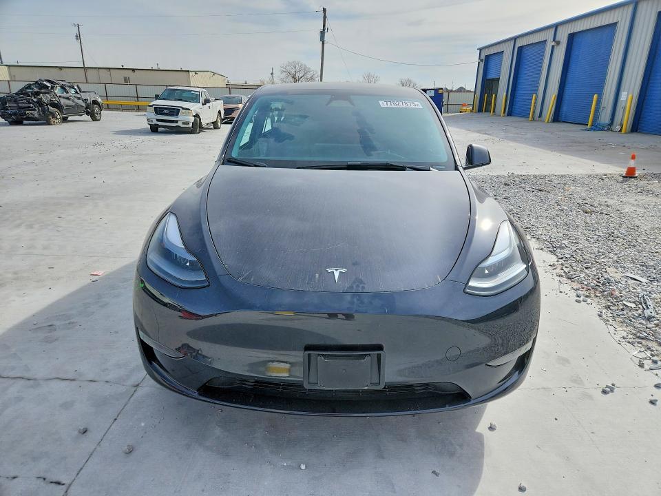 2024 Tesla Model Y მანქანა იყიდება აუქციონზე, vin: 7SAYGDEDXRF037897, აუქციონის ნომერი: 77627875