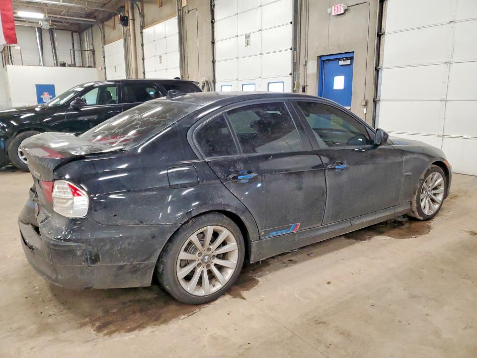 76222795 :رقم المزاد ، WBAPH5G59BNM81312 vin ، 2011 Bmw 328 I Sule مزاد بيع