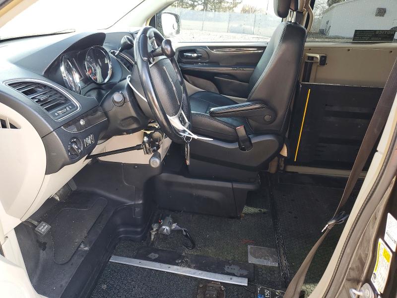 77728225 :رقم المزاد ، 2C4RC1BG3GR294640 vin ، 2016 Chrysler Town & Country مزاد بيع