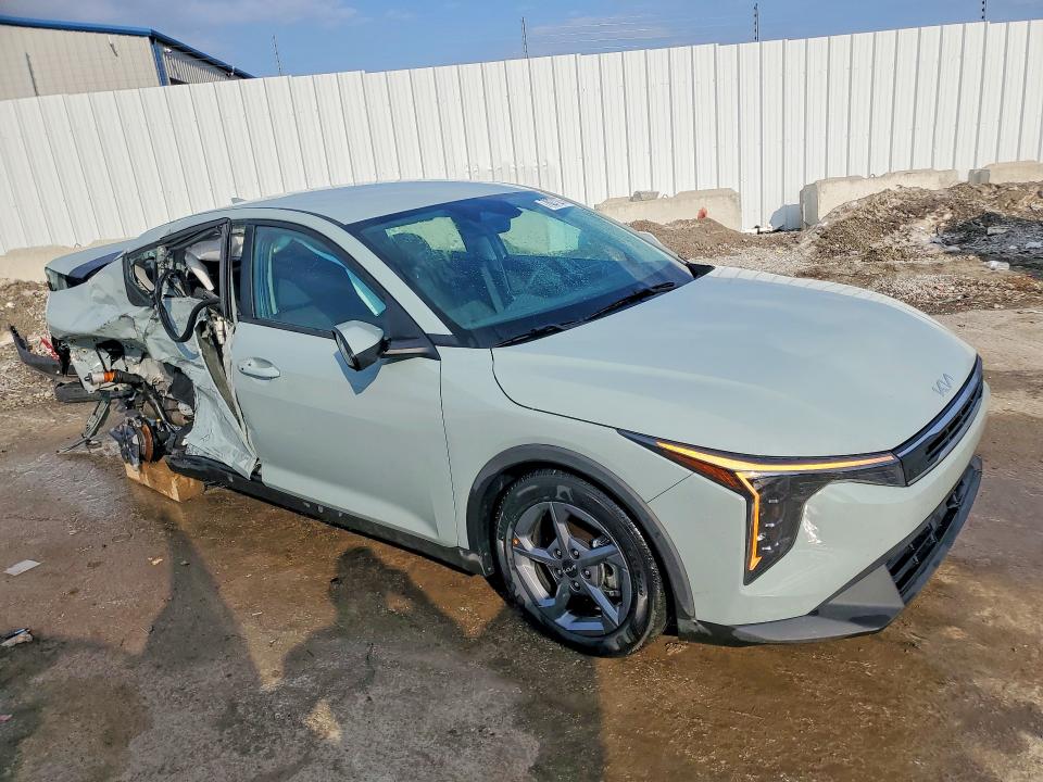 2025 Kia K4 მანქანა იყიდება აუქციონზე, vin: 3KPFT4DE2SE096724, აუქციონის ნომერი: 76271275