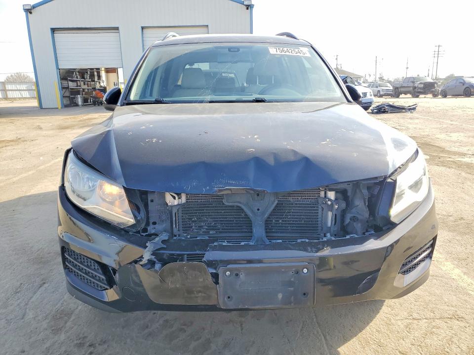 75642545 :رقم المزاد ، WVGAV7AX2GW502635 vin ، 2016 Volkswagen Tiguan مزاد بيع