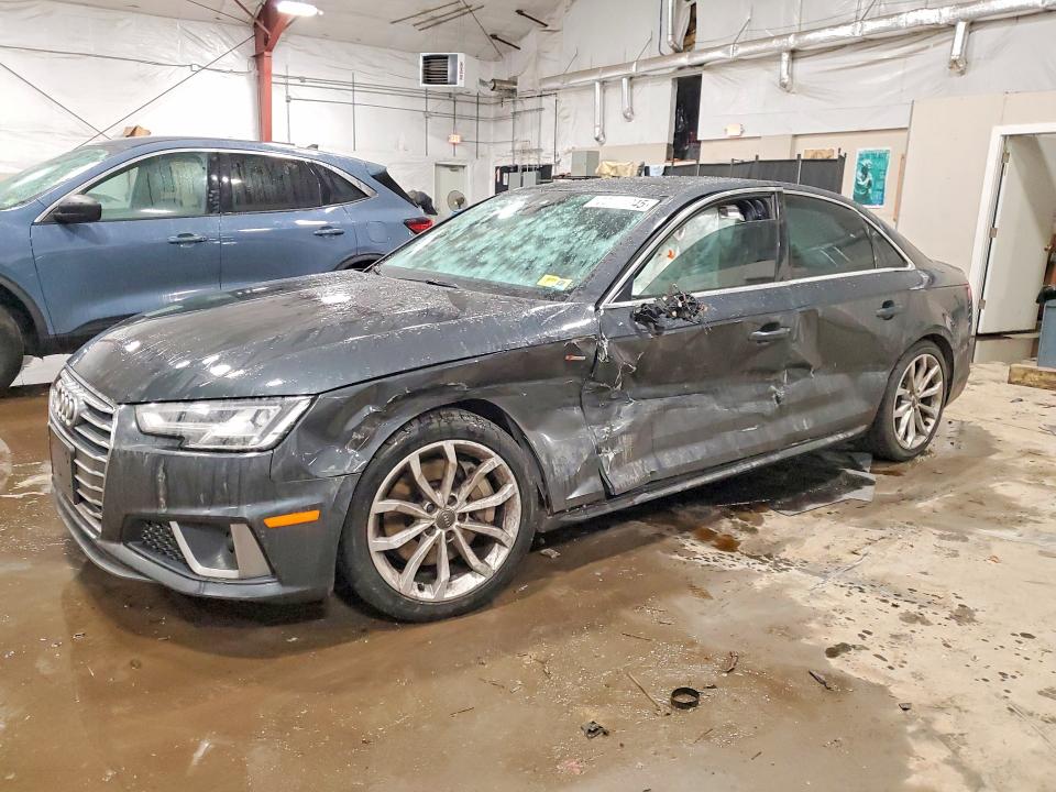 Продажа на аукционе авто 2019 Audi A4, vin: WAUENAF4XKN005667, номер лота: 77140345
