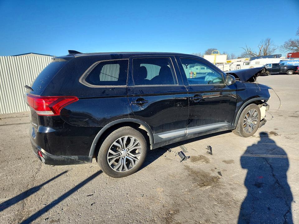 Продаж на аукціоні авто 2018 Mitsubishi Outlander, vin: JA4AD2A37JZ001814, номер лоту: 77206625