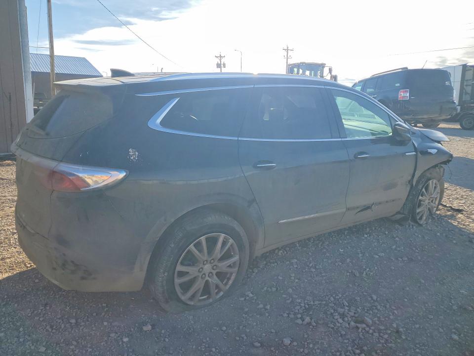 2022 Buick Enclave მანქანა იყიდება აუქციონზე, vin: 5GAEVBKW3NJ133388, აუქციონის ნომერი: 77599935