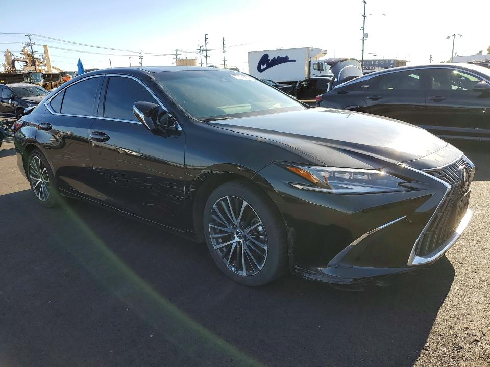 77729855 :رقم المزاد ، 58ADA1C12SU057535 vin ، 2025 Lexus Es مزاد بيع