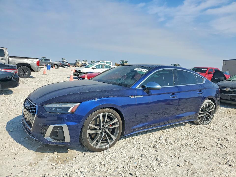 75391515 :رقم المزاد ، WAUC4CF58NA032327 vin ، 2022 Audi S5 مزاد بيع