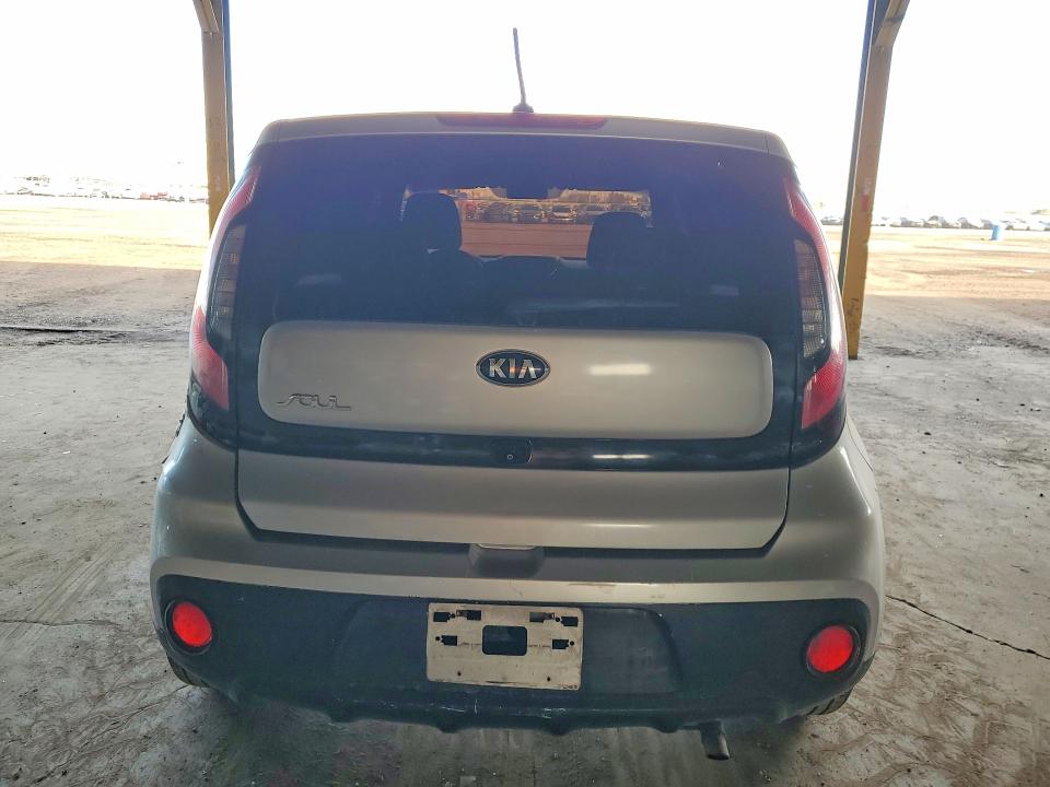 2017 Kia Soul მანქანა იყიდება აუქციონზე, vin: KNDJP3A52H7448688, აუქციონის ნომერი: 76809425