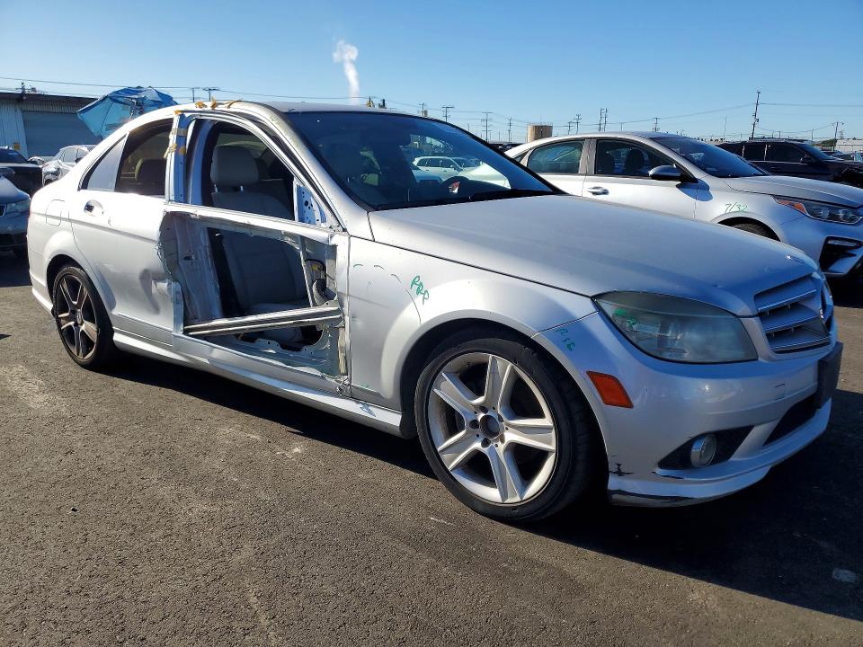 2010 Mercedes-benz C მანქანა იყიდება აუქციონზე, vin: WDDGF5EB4AR117619, აუქციონის ნომერი: 77432055