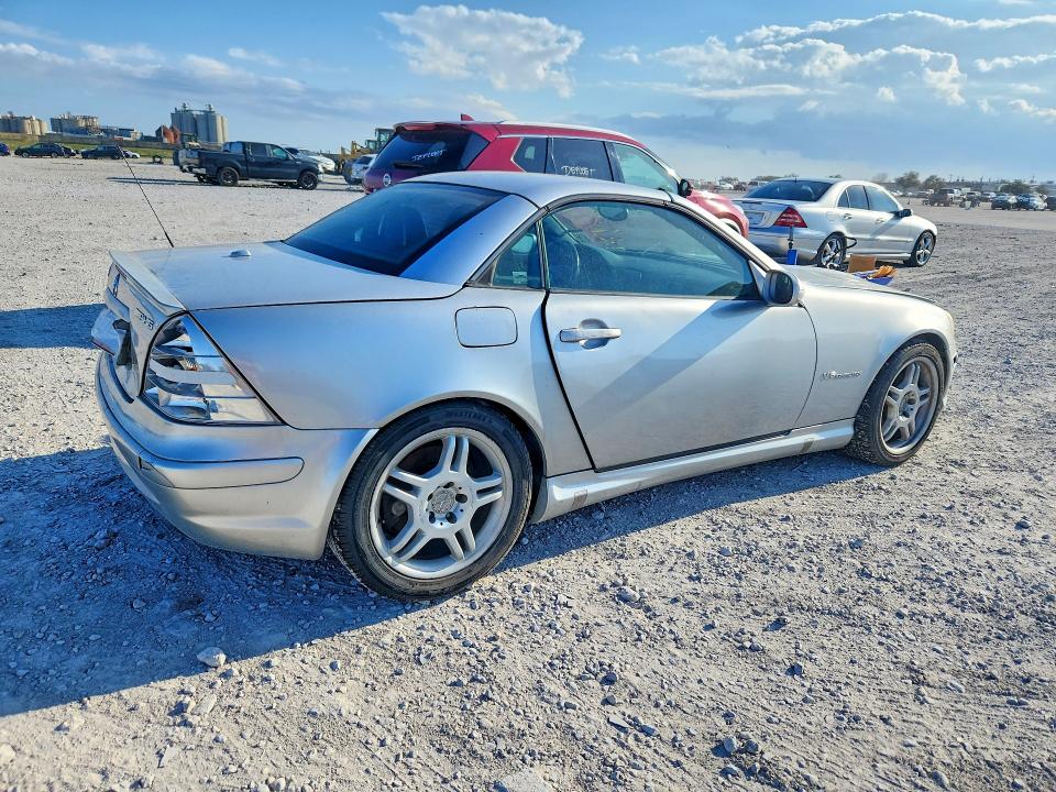 Aukcja sprzedaży 2002 Mercedes-benz Slk, vin: WDBKK66F12F241842, numer aukcji: 77116335