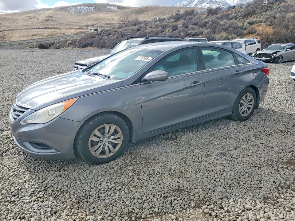 77134085 :رقم المزاد ، 5NPEB4AC8CH487553 vin ، 2012 Hyundai Sonata مزاد بيع
