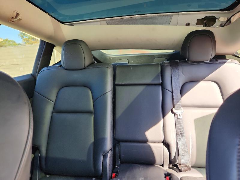76213165 :رقم المزاد ، 7SAYGAEE3NF492835 vin ، 2022 Tesla Model Y مزاد بيع