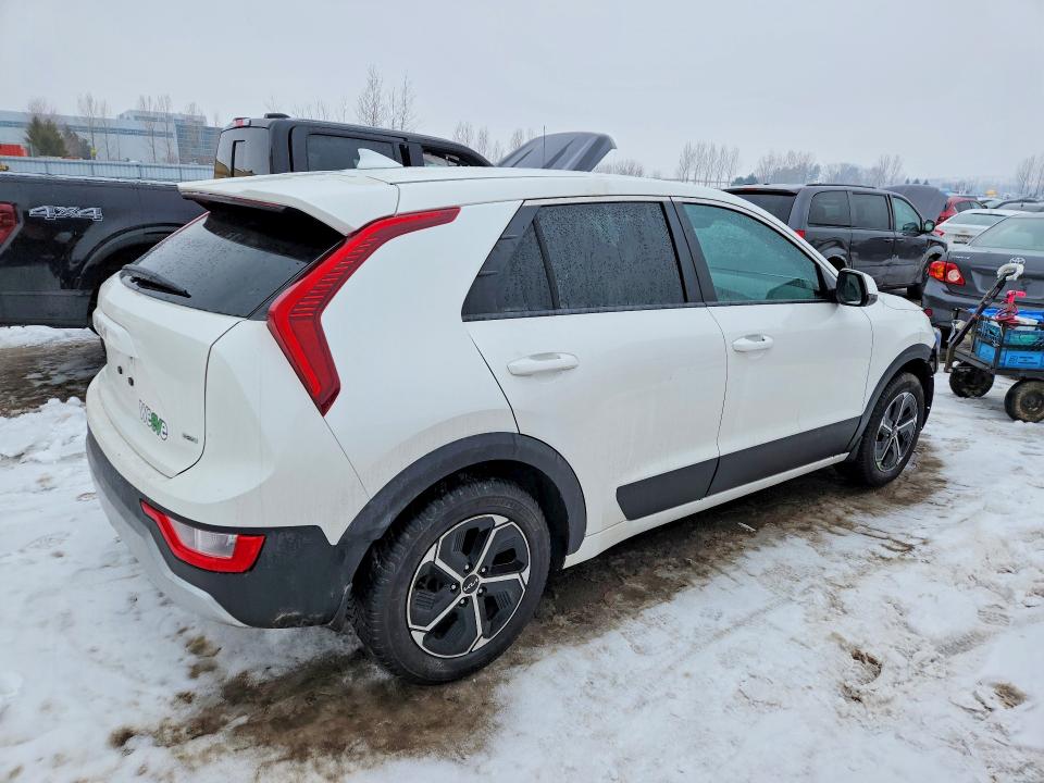 2025 Kia Niro მანქანა იყიდება აუქციონზე, vin: KNDCP3LE4S5272963, აუქციონის ნომერი: 76516205