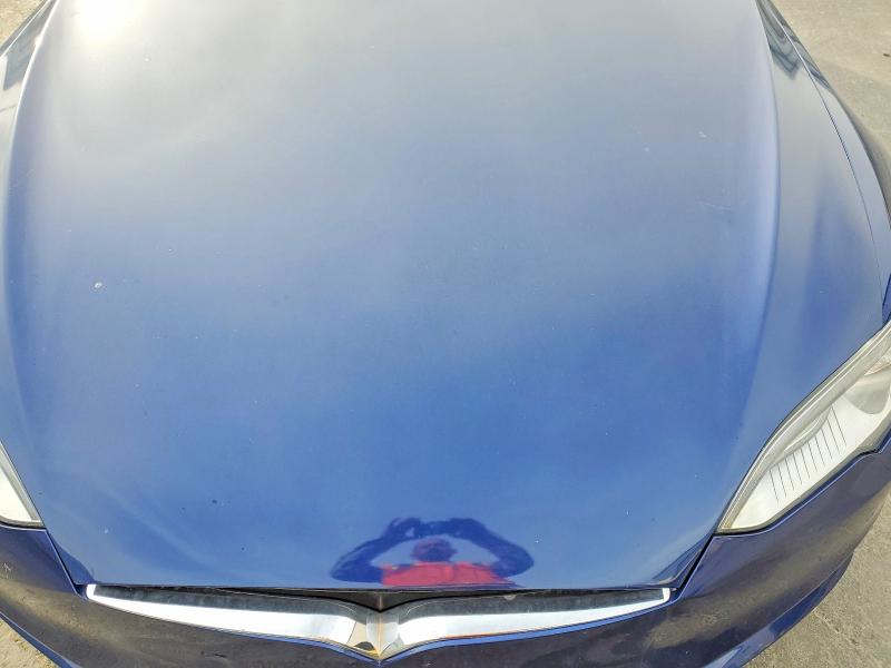 2015 Tesla Model S მანქანა იყიდება აუქციონზე, vin: 5YJSA1E20FF103984, აუქციონის ნომერი: 78514335