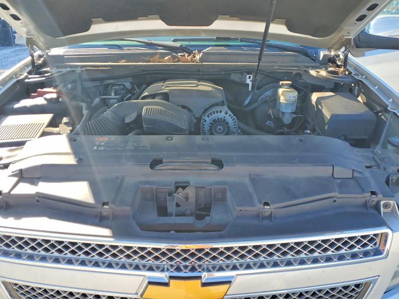 76794165 :رقم المزاد ، 1GNSCJE0XER192326 vin ، 2014 Chevrolet Suburban مزاد بيع