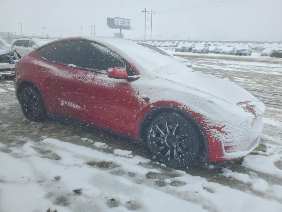 2017 Tesla Model Y მანქანა იყიდება აუქციონზე, vin: 7SAYGAEE0SF304221, აუქციონის ნომერი: 77527095