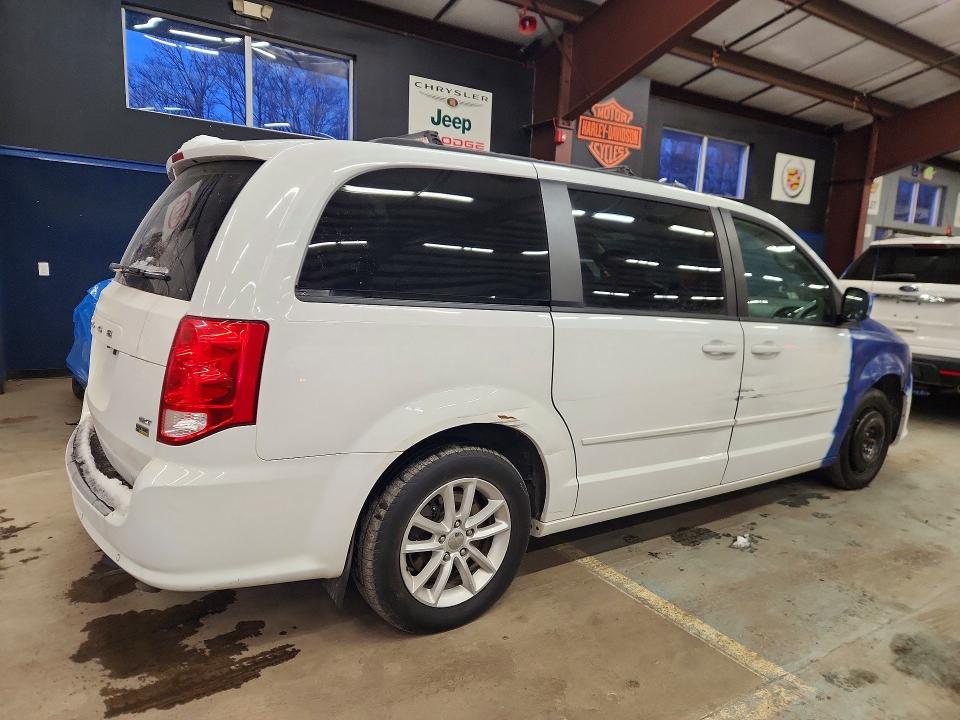Продаж на аукціоні авто 2016 Dodge Grand Cara, vin: 2C4RDGCG0GR327706, номер лоту: 76418065