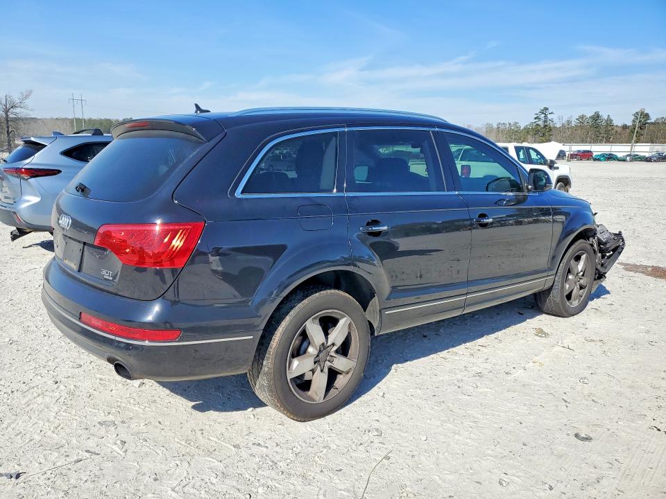 Продажа на аукционе авто 2015 Audi Q7, vin: WA1LGAFE9FD005159, номер лота: 78124555