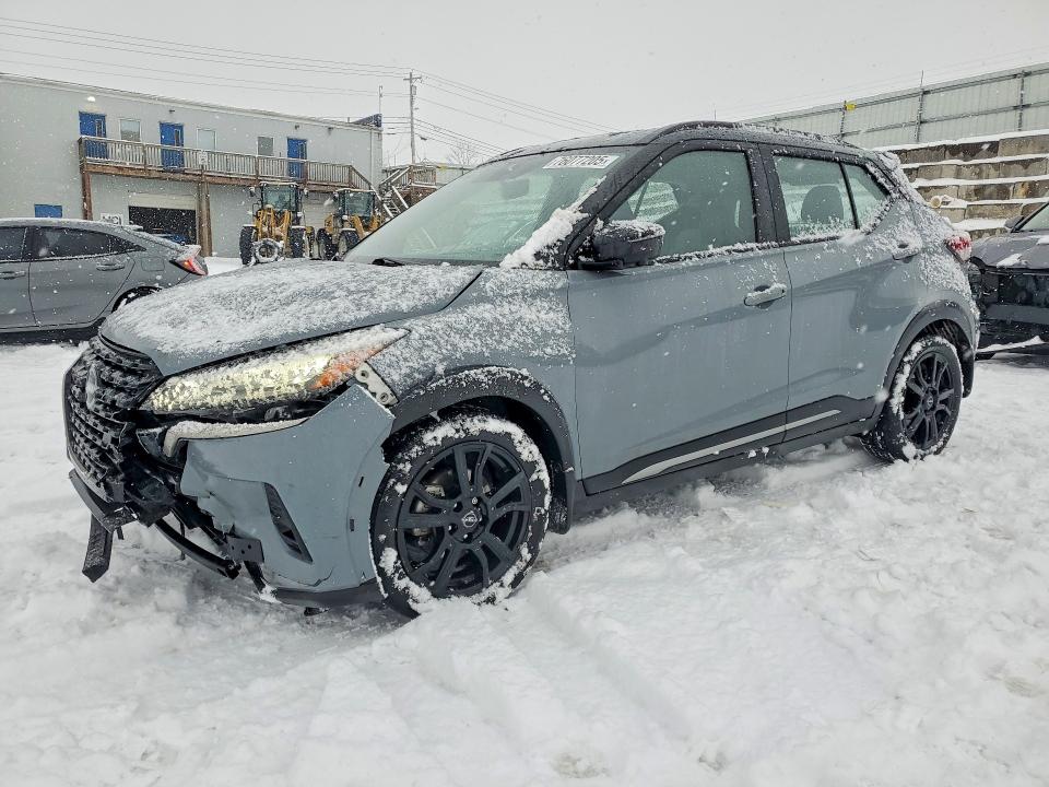 76077205 :رقم المزاد ، 3N1CP5DV4NL520808 vin ، 2022 Nissan Kicks مزاد بيع