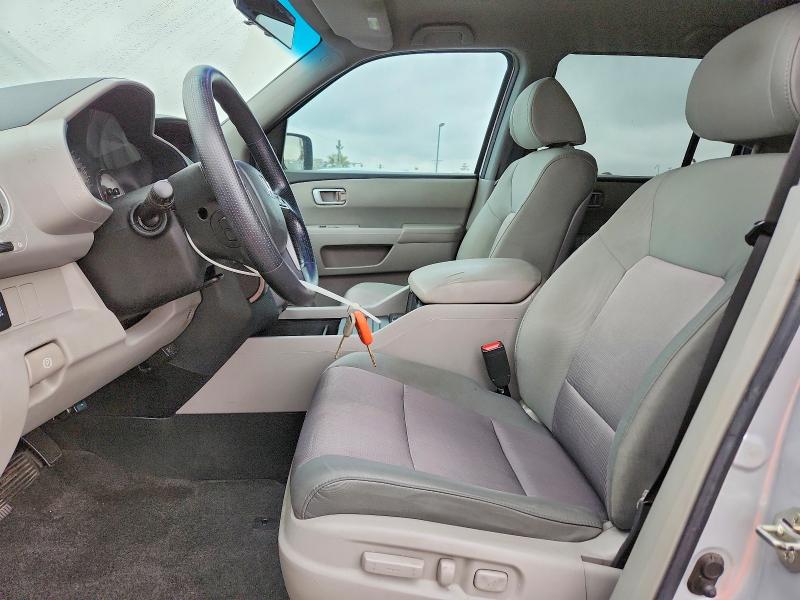 77140215 :رقم المزاد ، 5FNYF3H42CB006009 vin ، 2012 Honda Pilot مزاد بيع