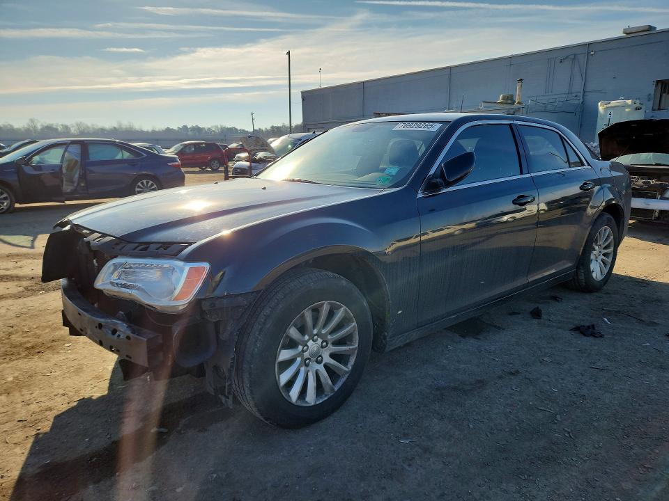 Продажа на аукционе авто 2013 Chrysler 300, vin: 2C3CCAAGXDH627042, номер лота: 76929265