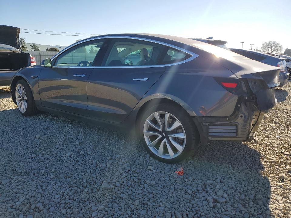 2018 Tesla Model 3 მანქანა იყიდება აუქციონზე, vin: 5YJ3E1EA1JF178069, აუქციონის ნომერი: 76113505