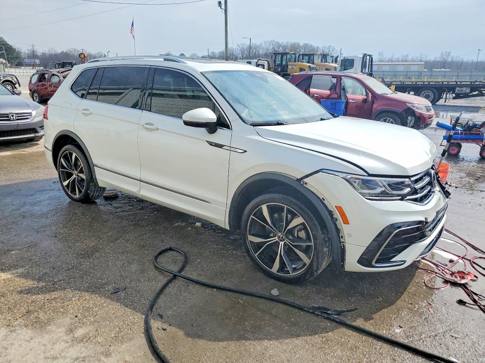 2022 Volkswagen Tiguan მანქანა იყიდება აუქციონზე, vin: 3VV4B7AXXNM137212, აუქციონის ნომერი: 77075285