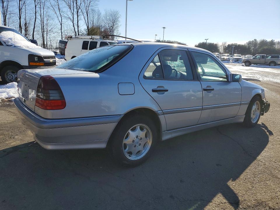 2000 Mercedes Benz C მანქანა იყიდება აუქციონზე, vin: WDBHA24G5YA833560, აუქციონის ნომერი: 78962295