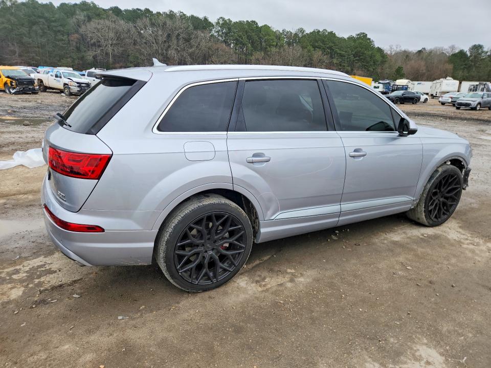 Продажа на аукционе авто 2018 Audi Q7, vin: WA1LAAF70JD039499, номер лота: 76901245