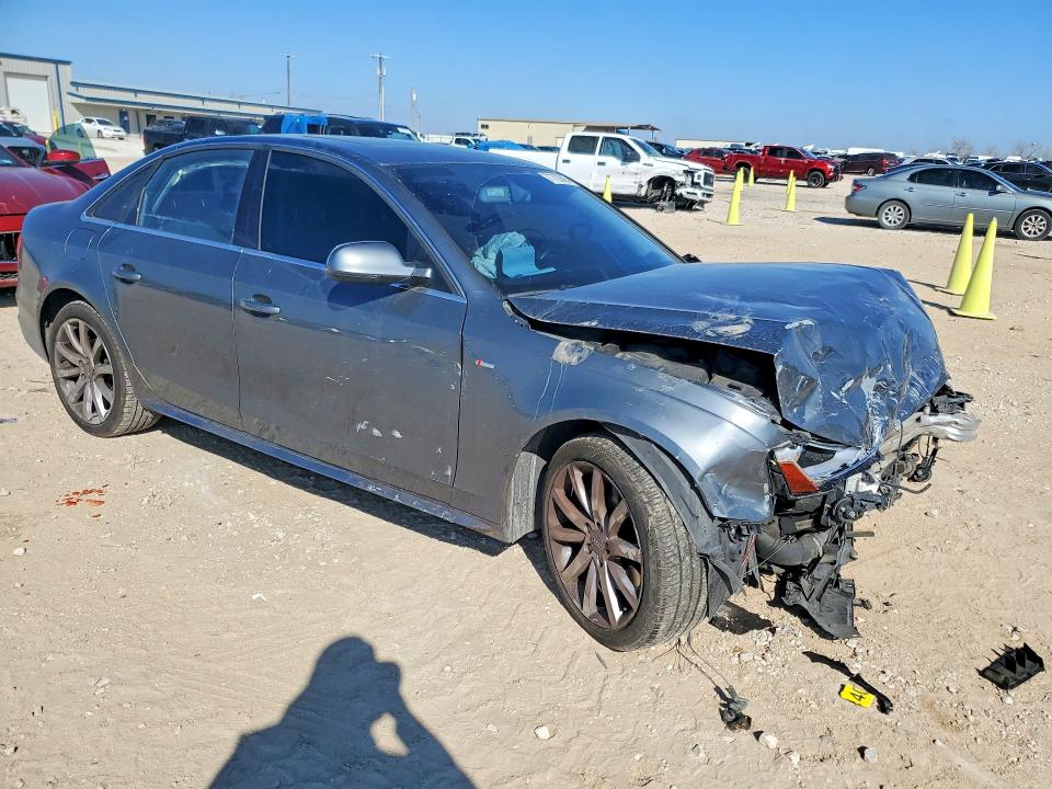 Продажа на аукционе авто 2014 Audi A4, vin: WAUBFAFL2EN027805, номер лота: 77703585