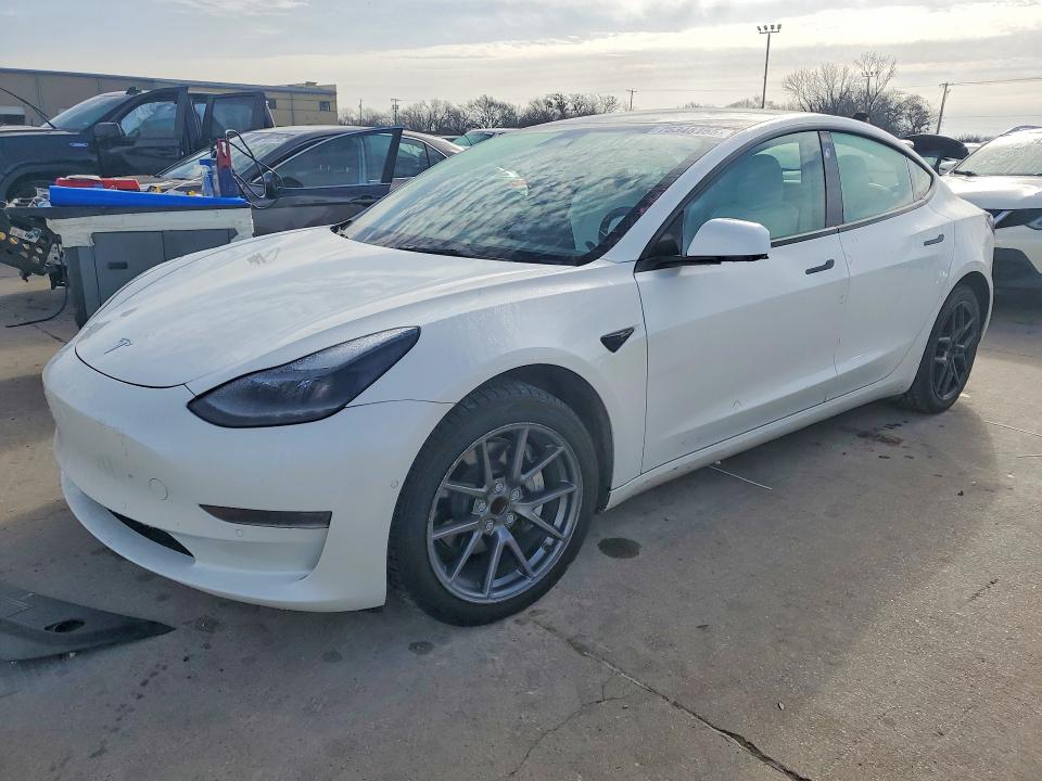 76348155 :رقم المزاد ، 5YJ3E1EA1NF111350 vin ، 2022 Tesla Model 3 مزاد بيع