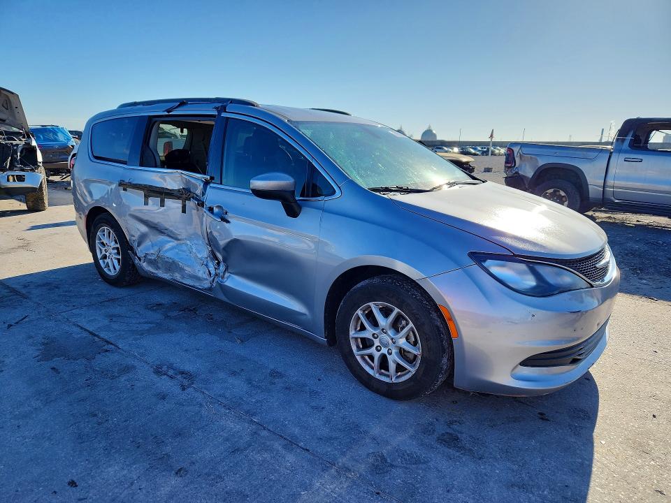 2020 Chrysler Voyager მანქანა იყიდება აუქციონზე, vin: 2C4RC1DG6LR260828, აუქციონის ნომერი: 75453105