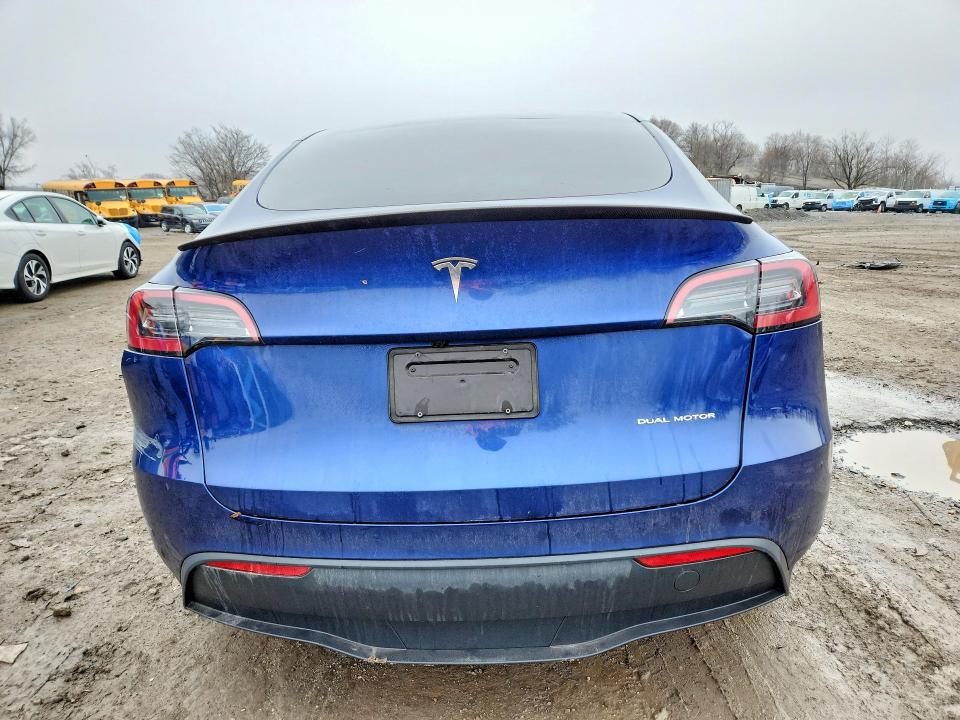 77577855 :رقم المزاد ، 7SAYGDEE9PF826631 vin ، 2023 Tesla Model Y مزاد بيع