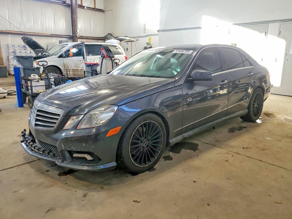 72456705 :رقم المزاد ، WDDHF8HBXAA070595 vin ، 2010 Mercedes-benz E مزاد بيع