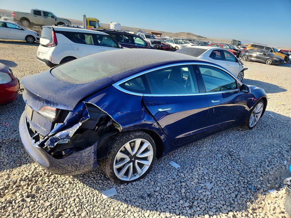 75865055 :رقم المزاد ، 5YJ3E1EB4LF620676 vin ، 2020 Tesla Model 3 مزاد بيع