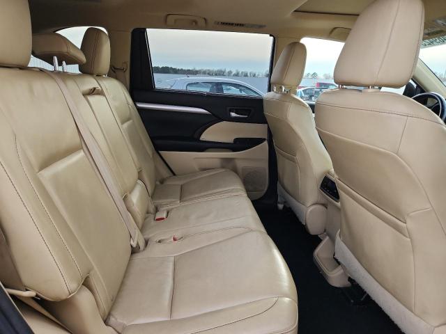 78469425 :رقم المزاد ، 5TDKKRFH4FS042973 vin ، 2015 Toyota Highlander مزاد بيع