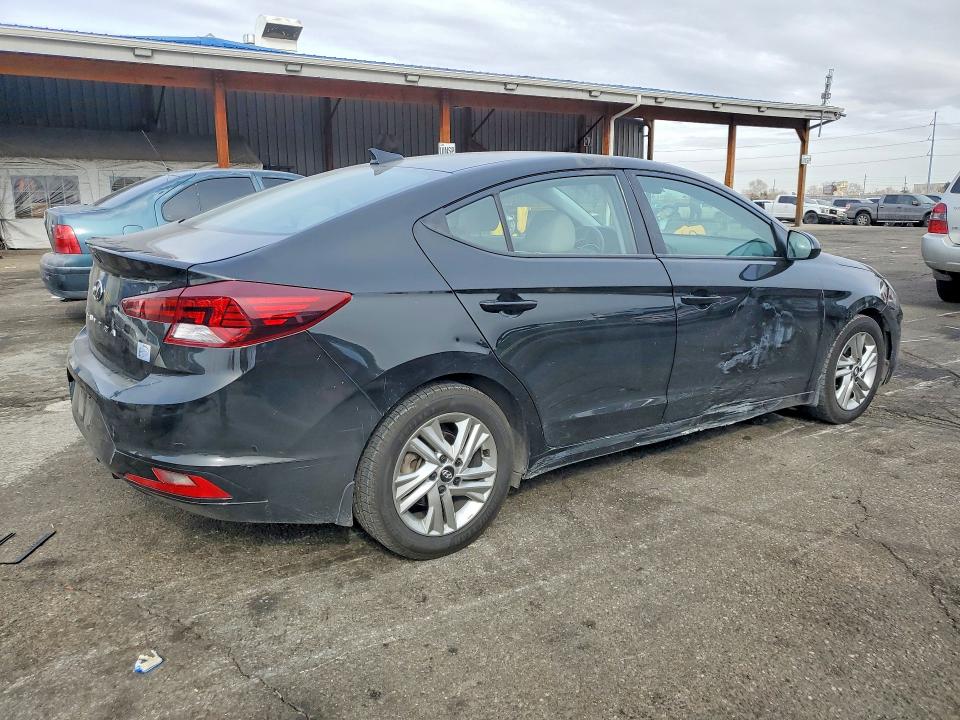 77589605 :رقم المزاد ، 5NPD84LF1LH604455 vin ، 2020 Hyundai Elantra مزاد بيع