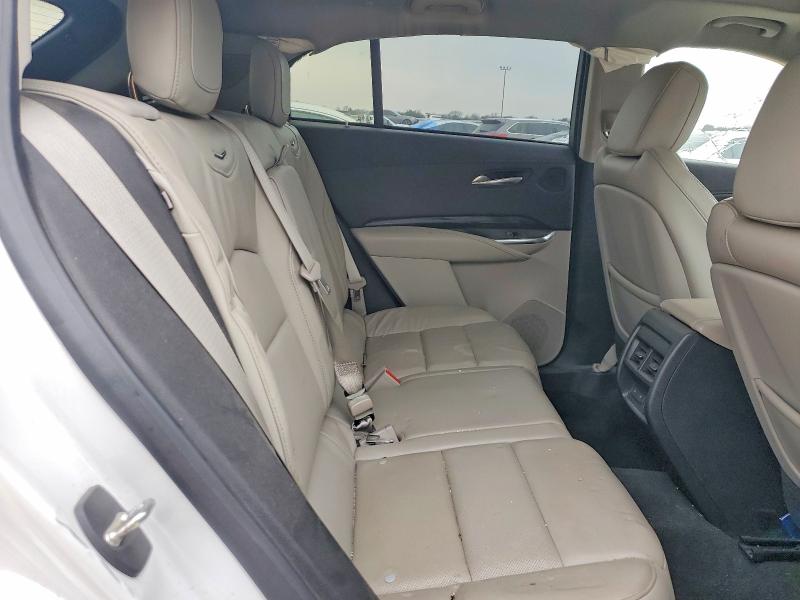 76460955 :رقم المزاد ، 1GYFZDR46KF146443 vin ، 2019 Cadillac Xt4 مزاد بيع