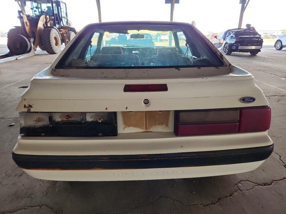 57075966 :رقم المزاد ، 1FABP41A3KF223951 vin ، 1989 Ford Mustang مزاد بيع