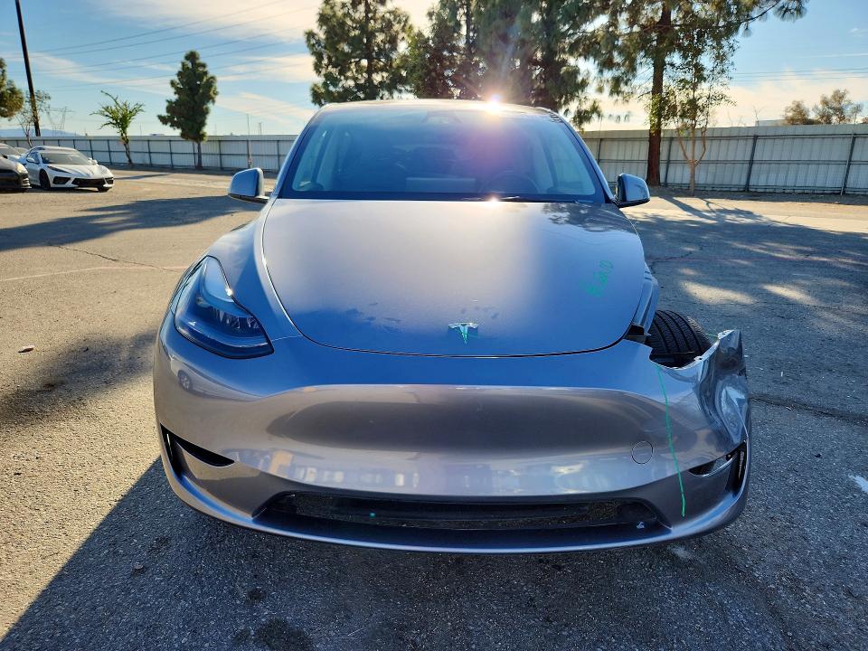 2025 Tesla Model Y მანქანა იყიდება აუქციონზე, vin: 7SAYGDED5SA376697, აუქციონის ნომერი: 79094525