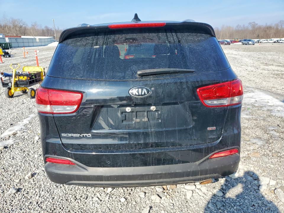 77847465 :رقم المزاد ، 5XYPG4A35JG357308 vin ، 2018 Kia Sorento مزاد بيع