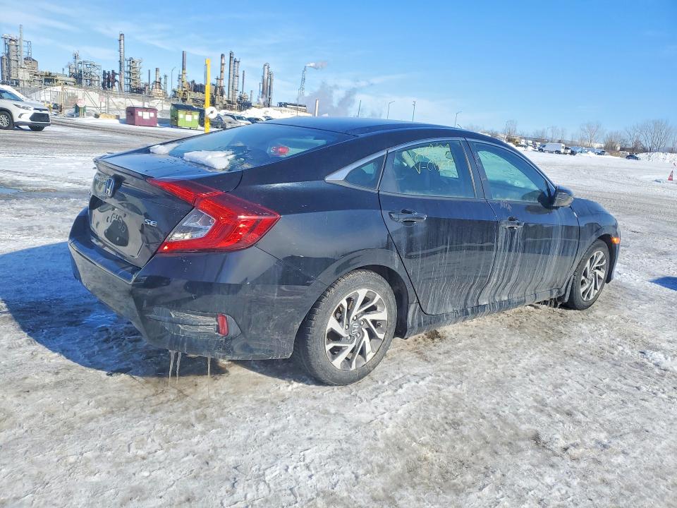 77573855 :رقم المزاد ، 2HGFC2F60JH015671 vin ، 2018 Honda Civic مزاد بيع