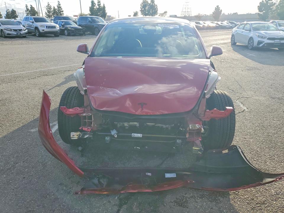 2026 Tesla Model 3 მანქანა იყიდება აუქციონზე, vin: 5YJ3E1EA8TF128241, აუქციონის ნომერი: 77694435