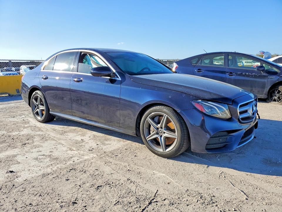 76319635 :رقم المزاد ، WDDZF8DBXLA710592 vin ، 2020 Mercedes-benz E مزاد بيع